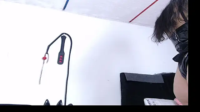 Snapshot of Girl_Bondage chatting on 05/01/26, 03:27 Girl Bondage online show from 05/01/26, 03:27