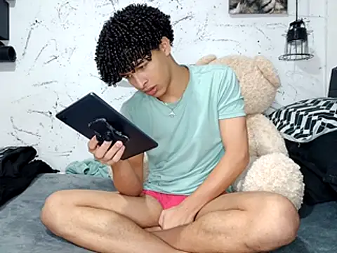 ian smith  online show from 03/26/26, 01:11