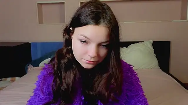 Snapshot of ElizaPizza chatting on 04/18/26, 02:43 ElizaPizza online show from 04/18/26, 02:43