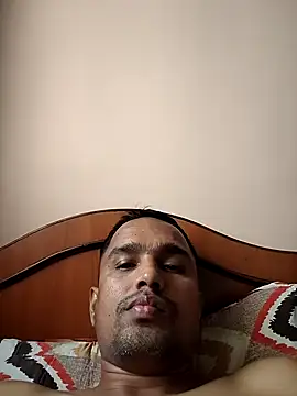 Mumbai handsom92 online show from 02/03/26, 04:43