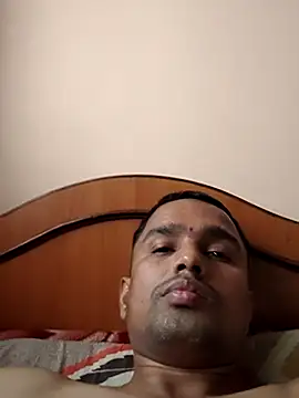 Mumbai handsom92 online show from 02/04/26, 05:13