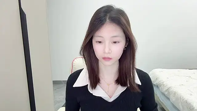 Snapshot of DYyyyyy-- chatting on 02/07/26, 12:09 DYyyyyy-- online show from 02/07/26, 12:09