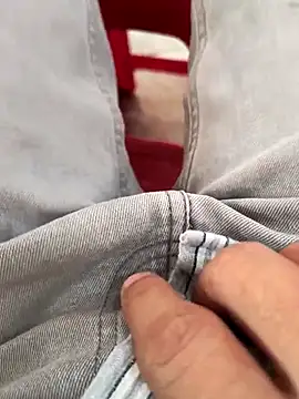 Snapshot of Castrol1289 chatting on 02/22/26, 10:03 Castrol1289 online show from 02/22/26, 10:03