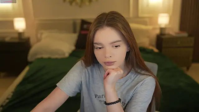 Snapshot of Zlata_Sky chatting on 02/26/26, 03:44 Zlata Sky online show from 02/26/26, 03:44