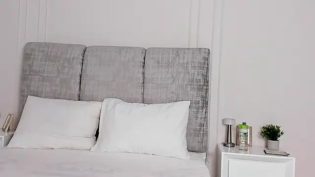 PenelopeSaenz  online show from 02/20/26, 12:27