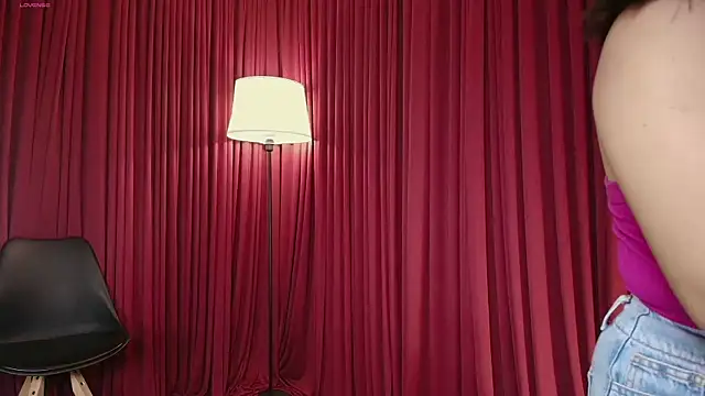 Sharlotte  1 online show from 04/06/26, 11:33