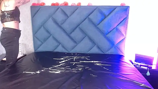 Lia tomson online show from 02/21/26, 07:04