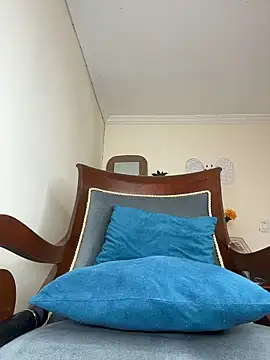 LilaRvsh online show from 04/11/26, 06:12