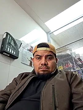 Snapshot of gerlop90 chatting on 04/19/26, 10:23 gerlop90 online show from 04/19/26, 10:23