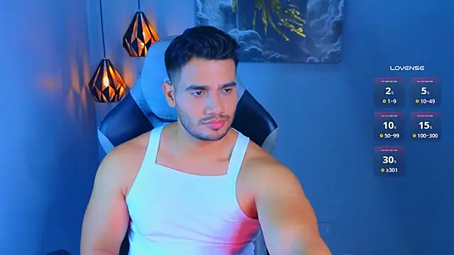 Snapshot of AndresRodriguez1 chatting on 02/10/26, 01:32 AndresRodriguez1 online show from 02/10/26, 01:32