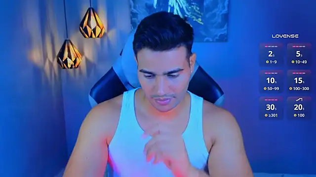 AndresRodriguez1 online show from 03/30/26, 12:39