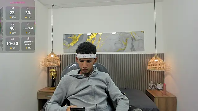 JDWhite18 online show from 05/04/26, 03:24