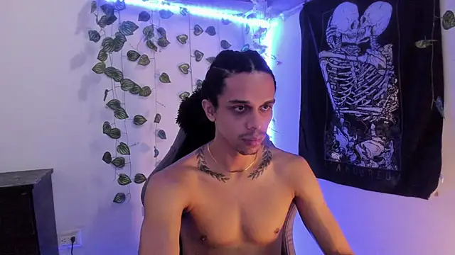 Aaron Hopper online show from 02/07/26, 01:26