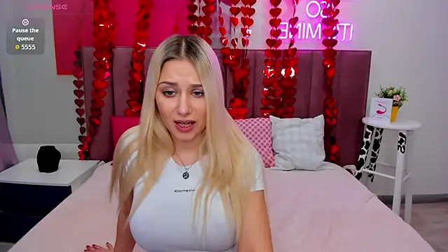 MIla Stunning online show from 02/11/26, 01:21