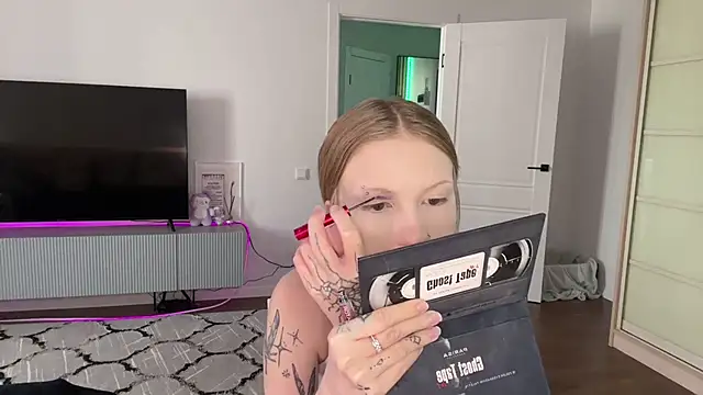 Snapshot of DannSago chatting on 02/19/26, 09:38 DannSago online show from 02/19/26, 09:38