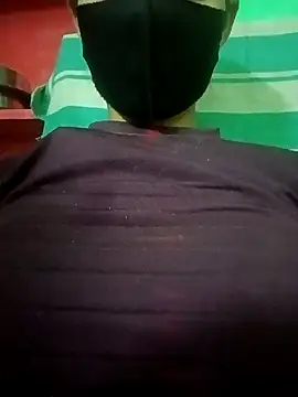 Snapshot of Meena_sakshi chatting on 04/20/26, 05:37 Meena sakshi online show from 04/20/26, 05:37