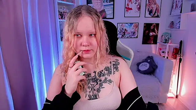 AnnieVibe online show from 02/22/26, 05:33