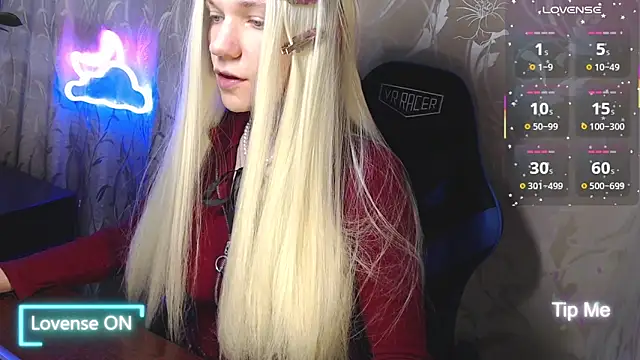 Shiny Victoria online show from 03/19/26, 09:02