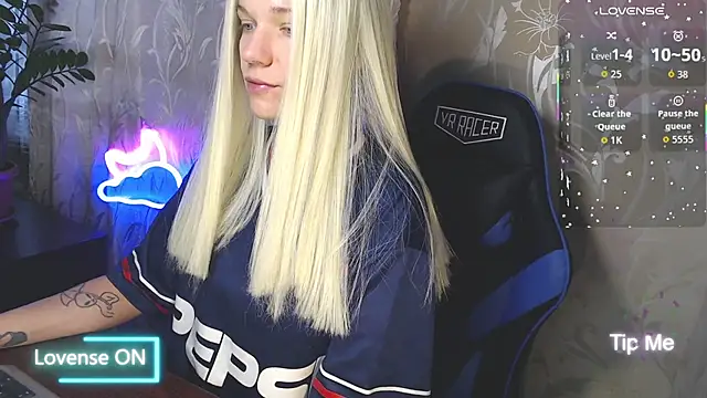 Shiny Victoria online show from 04/09/26, 09:15