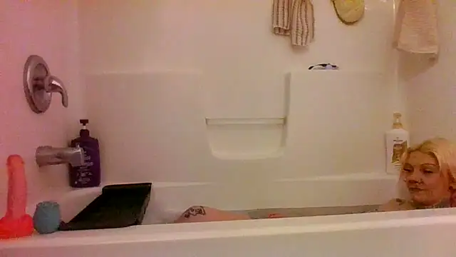 CrystalMaria8 online show from 02/25/26, 12:48