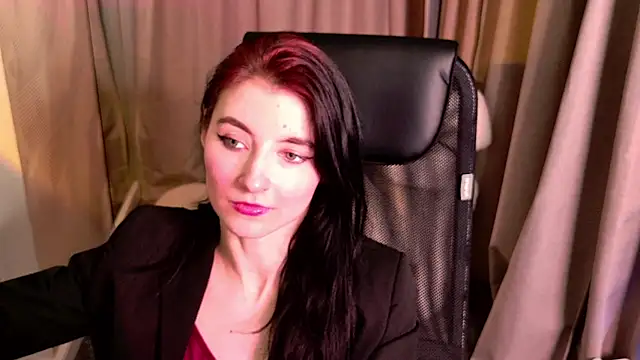 NicoleLuxe online show from 02/12/26, 03:29