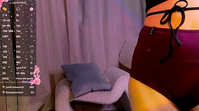 Snapshot of NicoleLuxe chatting on 03/22/26, 07:06 NicoleLuxe online show from 03/22/26, 07:06