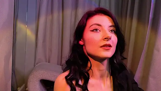 Snapshot of NicoleLuxe chatting on 04/09/26, 07:19 NicoleLuxe online show from 04/09/26, 07:19