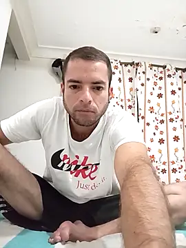 Snapshot of Richard241823 chatting on 03/18/26, 07:11 Richard241823 online show from 03/18/26, 07:11
