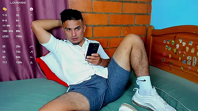 Snapshot of diegocr__ chatting on 04/23/26, 04:57 diegocr online show from 04/23/26, 04:57