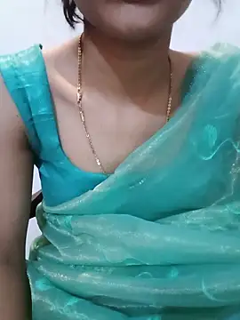 Snapshot of Saxy_bhabhi79 chatting on 06/15/26, 04:20 Saxy bhabhi79 online show from 06/15/26, 04:20