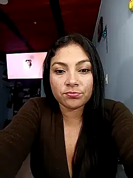 Snapshot of XimenaVargas chatting on 03/18/26, 04:15 XimenaVargas online show from 03/18/26, 04:15
