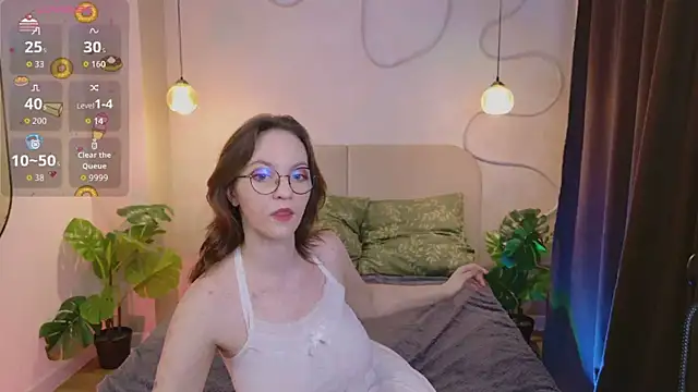 Snapshot of Crystal_lovley chatting on 03/05/26, 11:01 Crystal lovley online show from 03/05/26, 11:01