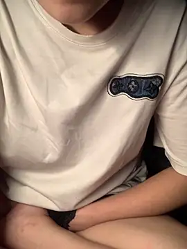 Snapshot of Luna_Babyyy chatting on 03/15/26, 04:24 Luna Babyyy online show from 03/15/26, 04:24