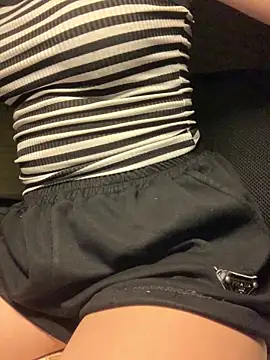 Snapshot of Luna_Babyyy chatting on 04/13/26, 08:25 Luna Babyyy online show from 04/13/26, 08:25