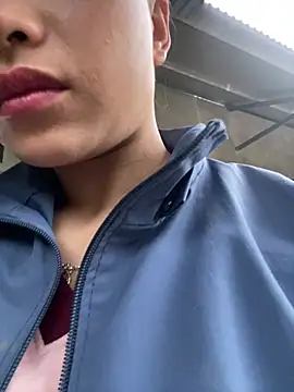 Snapshot of Myimy chatting on 02/12/26, 10:32 Myimy online show from 02/12/26, 10:32