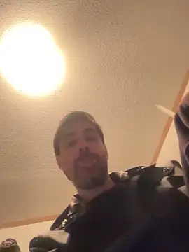 Snapshot of tommattsonn chatting on 03/20/26, 12:59 tommattsonn online show from 03/20/26, 12:59