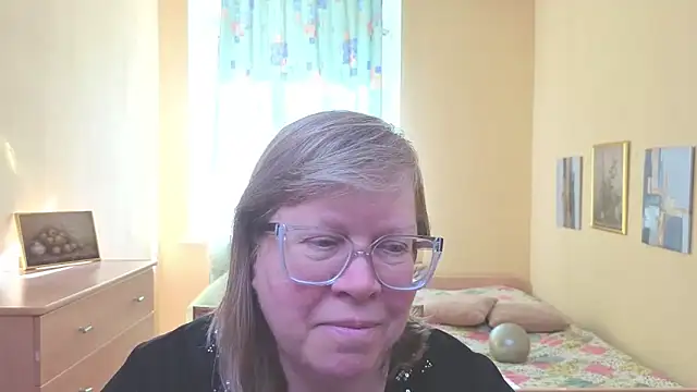 Snapshot of Emma_Eclipsee chatting on 03/15/26, 11:05 Emma Eclipsee online show from 03/15/26, 11:05