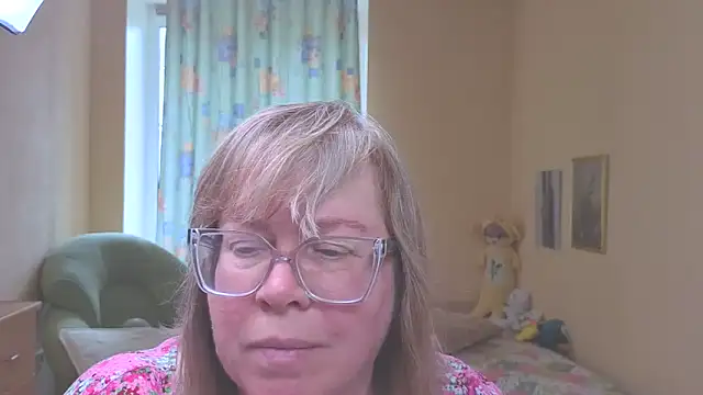 Emma Eclipsee online show from 05/17/26, 11:39