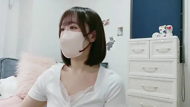 Snapshot of Himari_162 chatting on 06/24/26, 01:43 Himari 162 online show from 06/24/26, 01:43