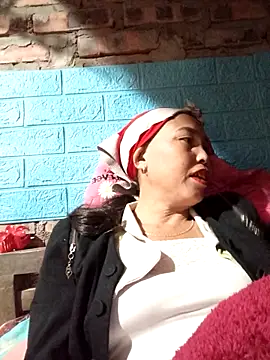 Snapshot of lena-cute chatting on 02/13/26, 11:12 lena-cute online show from 02/13/26, 11:12