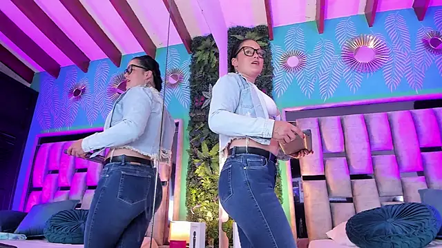 Snapshot of Mari_cooper1 chatting on 03/26/26, 09:09 Mari cooper1 online show from 03/26/26, 09:09