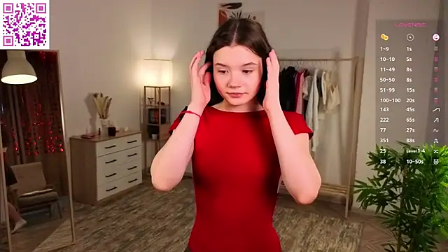 Snapshot of MirthaZien chatting on 03/08/26, 01:03 MirthaZien online show from 03/08/26, 01:03