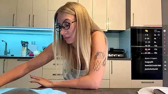 SoftnessMila online show from 03/11/26, 03:40