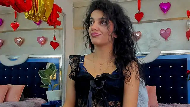 YasmineDelight online show from 02/17/26, 08:44