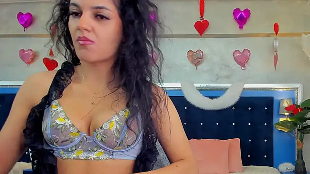 YasmineDelight online show from 03/03/26, 07:47