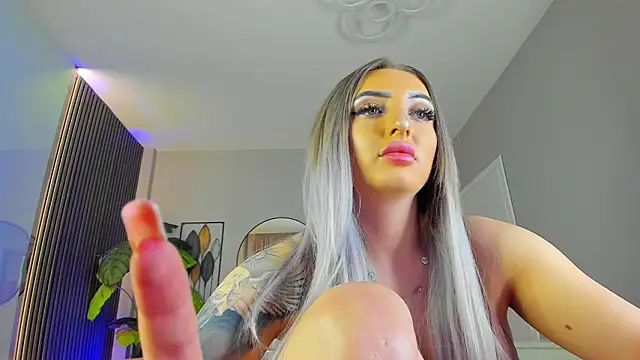 Snapshot of MissObsidian chatting on 02/23/26, 09:34 MissObsidian online show from 02/23/26, 09:34