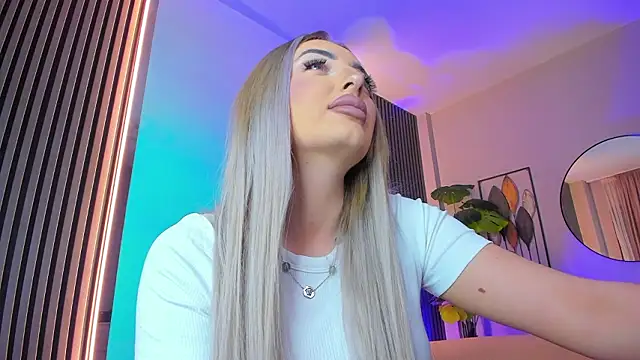 Snapshot of MissObsidian chatting on 03/07/26, 09:23 MissObsidian online show from 03/07/26, 09:23