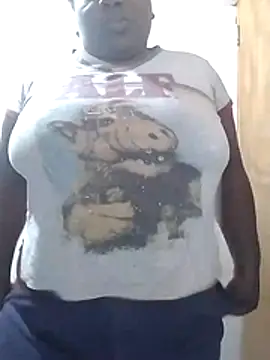 Snapshot of bonny1634 chatting on 05/04/26, 12:34 bonny1634 online show from 05/04/26, 12:34
