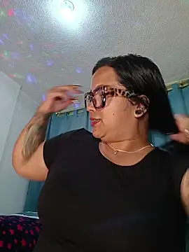 Snapshot of LuanaLeon chatting on 02/20/26, 03:25 LuanaLeon online show from 02/20/26, 03:25