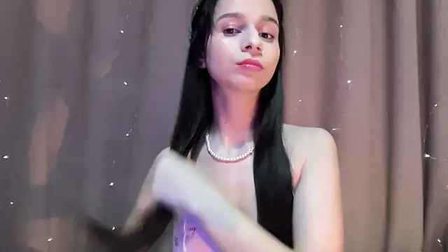 Snapshot of Soft_Desire chatting on 05/01/26, 05:39 Soft Desire online show from 05/01/26, 05:39